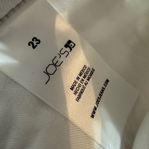 New Joe's Jeans High Rise Flare White Distressed Jeans Women’s Size 23” Long - Picture 5 of 16